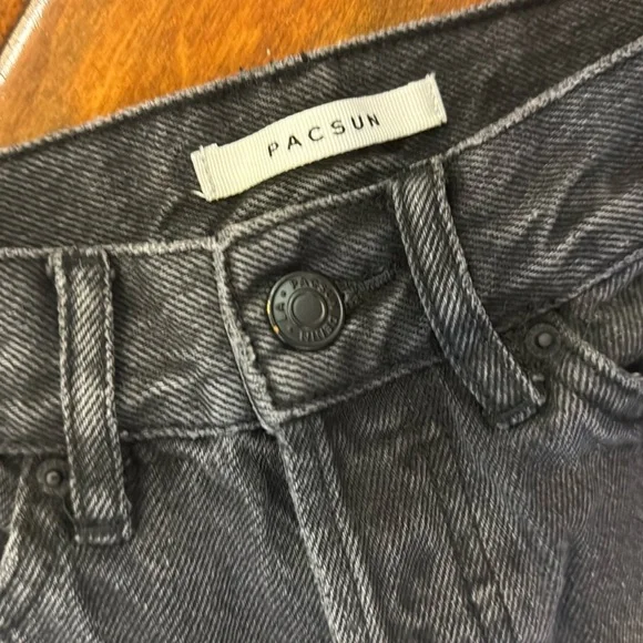 Great condition! Pac Sun women’s distressed jeans size 22.  Black. - Picture 4 of 9